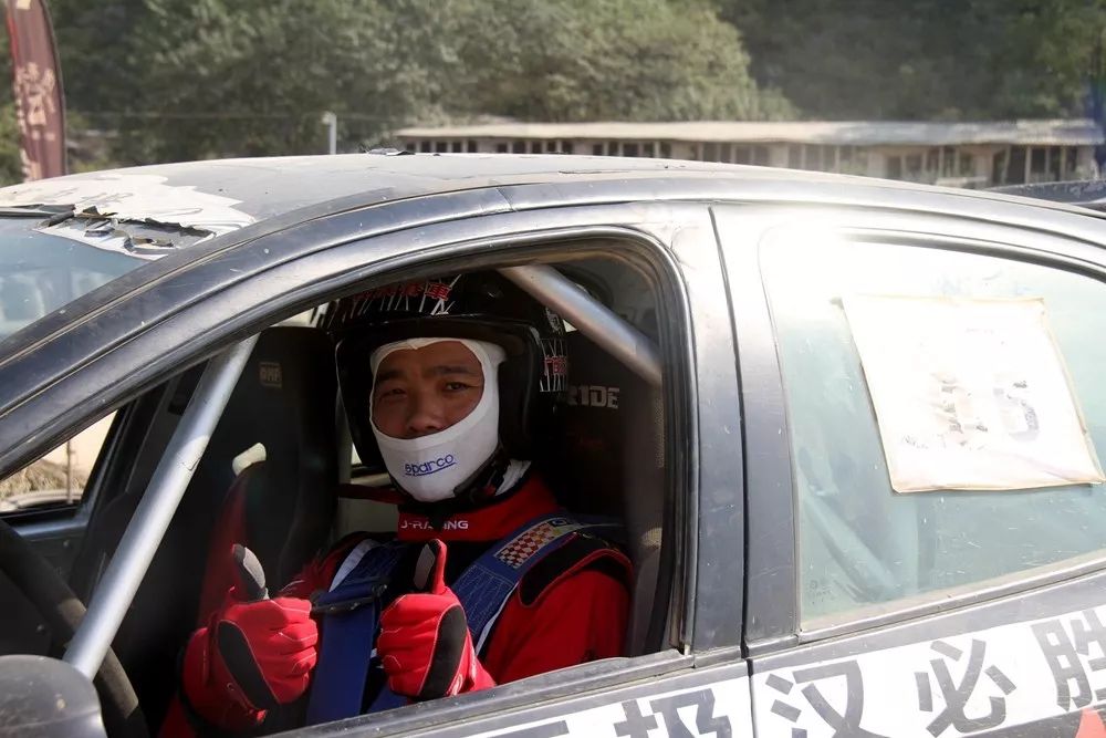 FLY鏖战DK,Viper操刀奇招英雄翻盘顶尖较量淘汰赛,技惊四座 FLY鏖战DK,Viper操刀奇招英雄翻盘顶尖较量淘汰赛,技惊四座